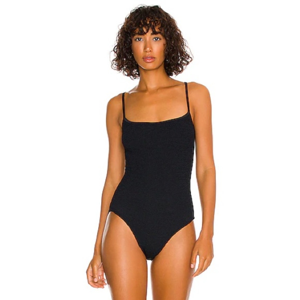 Hunts G Pamela one piece in black